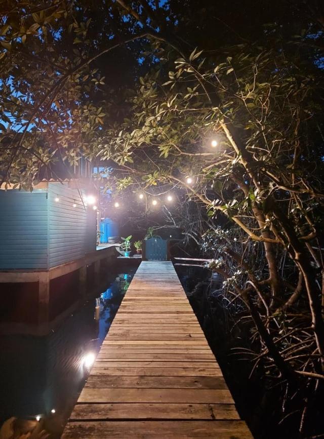 The Sunsetter Bed & Breakfast ボカス・タウン エクステリア 写真