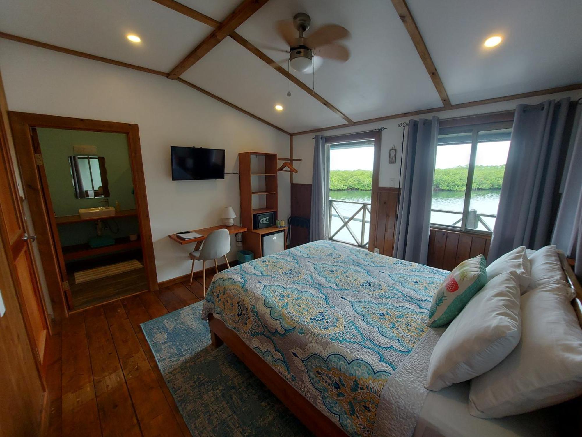 The Sunsetter Bed & Breakfast ボカス・タウン エクステリア 写真