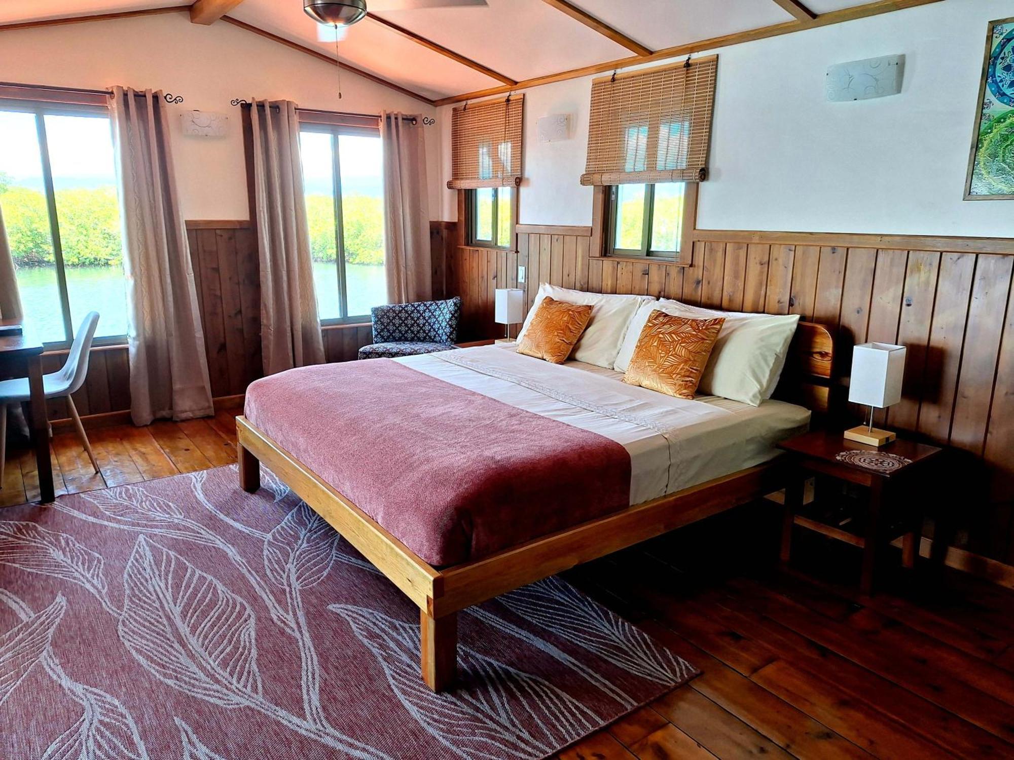 The Sunsetter Bed & Breakfast ボカス・タウン エクステリア 写真